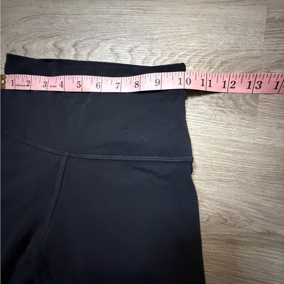 Lululemon athletica Black Align High-Waist Shorts - Picture 5 of 6